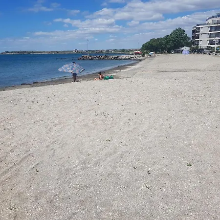 Budget Holiday Apartments First Line Sea Coast Apartament Gmina Pomorie