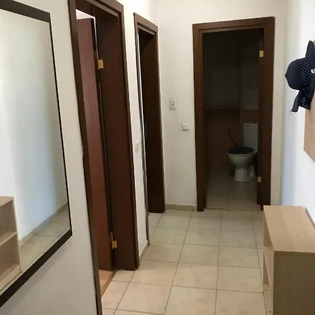 Apartament Budget Holiday Apartments First Line Sea Coast *